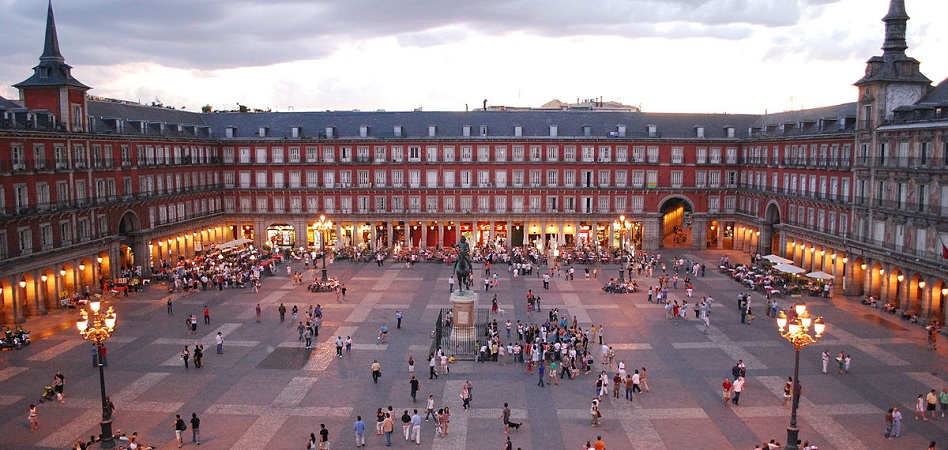 La llegada de turistas extranjeros a España se eleva un 6% en el primer trimestre