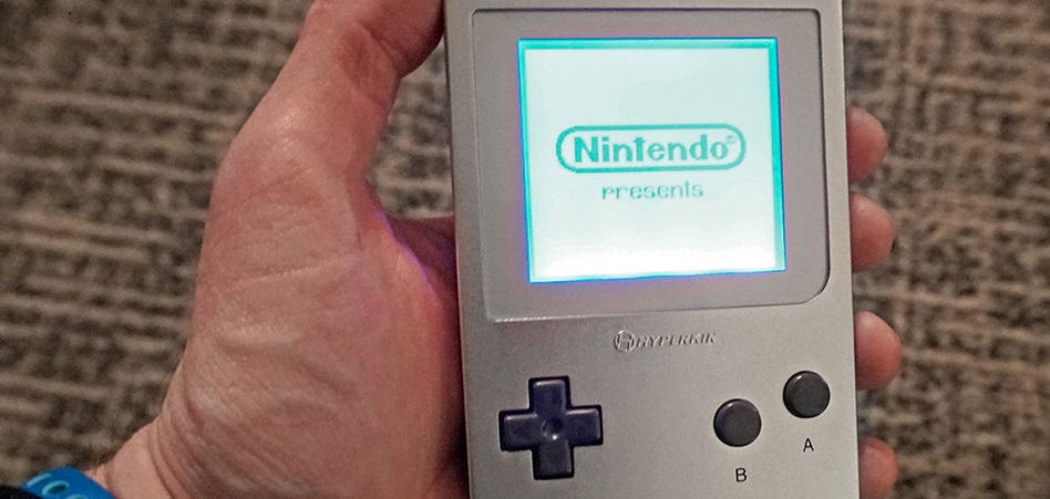 Game Boy renace de sus cenizas